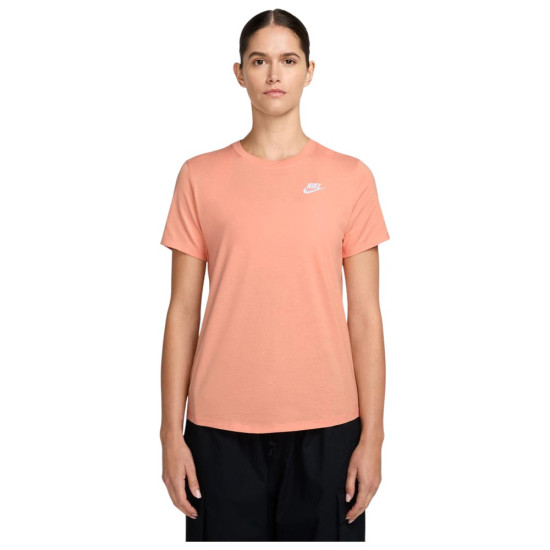Nike Γυναικεία κοντομάνικη μπλούζα Sportswear Club Essentials Nike Γυναικεία κοντομάνικη μπλούζα Sportswear Club Essentials
